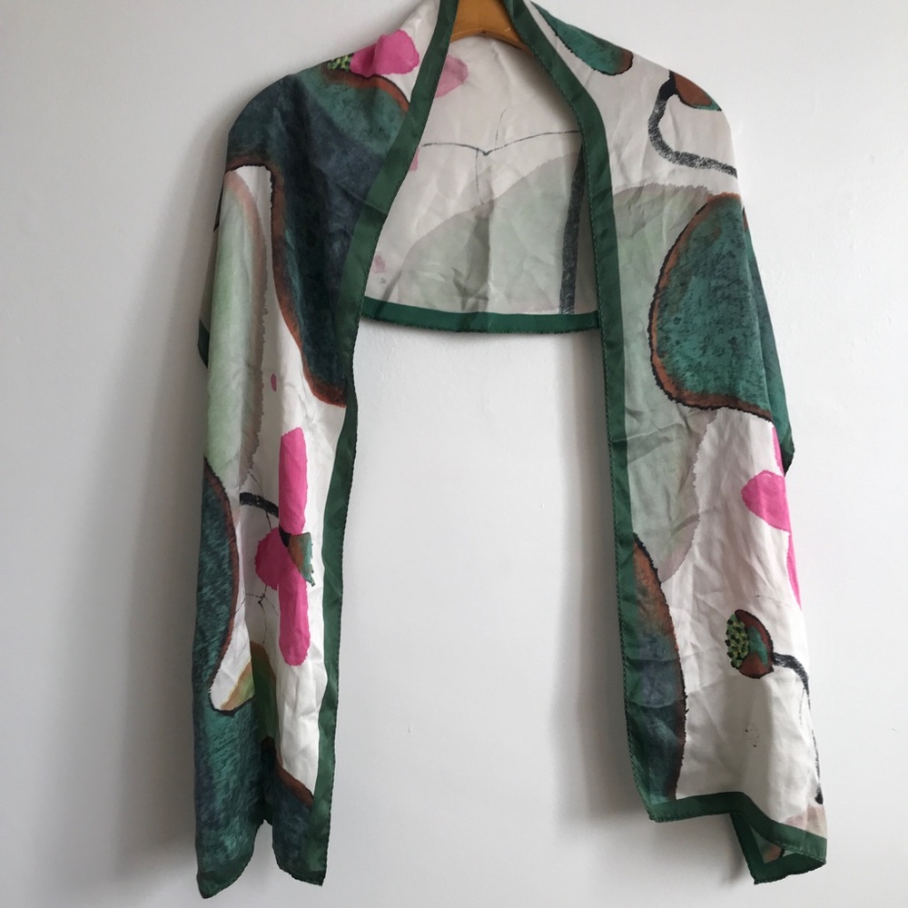 WOMENS SILK SCARF RECTANGLE FLORAL WHITE GREEN SATIN WRAP